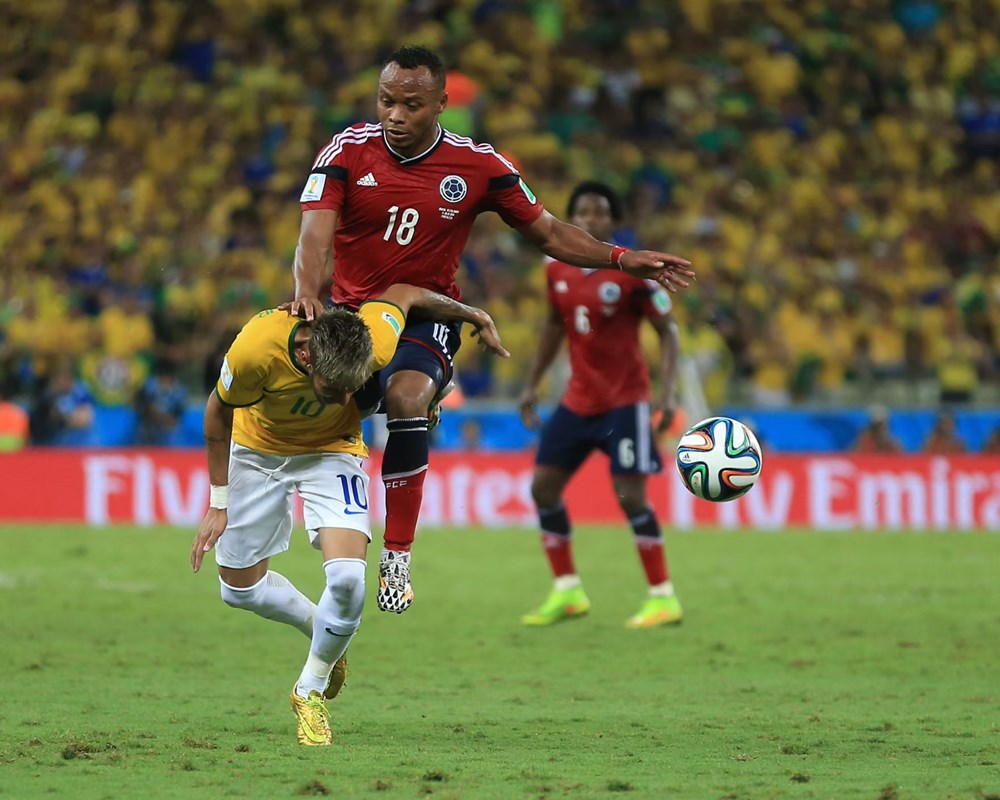 Neymar, cái bóng Messi và canh bạc của Brazil - ảnh 3