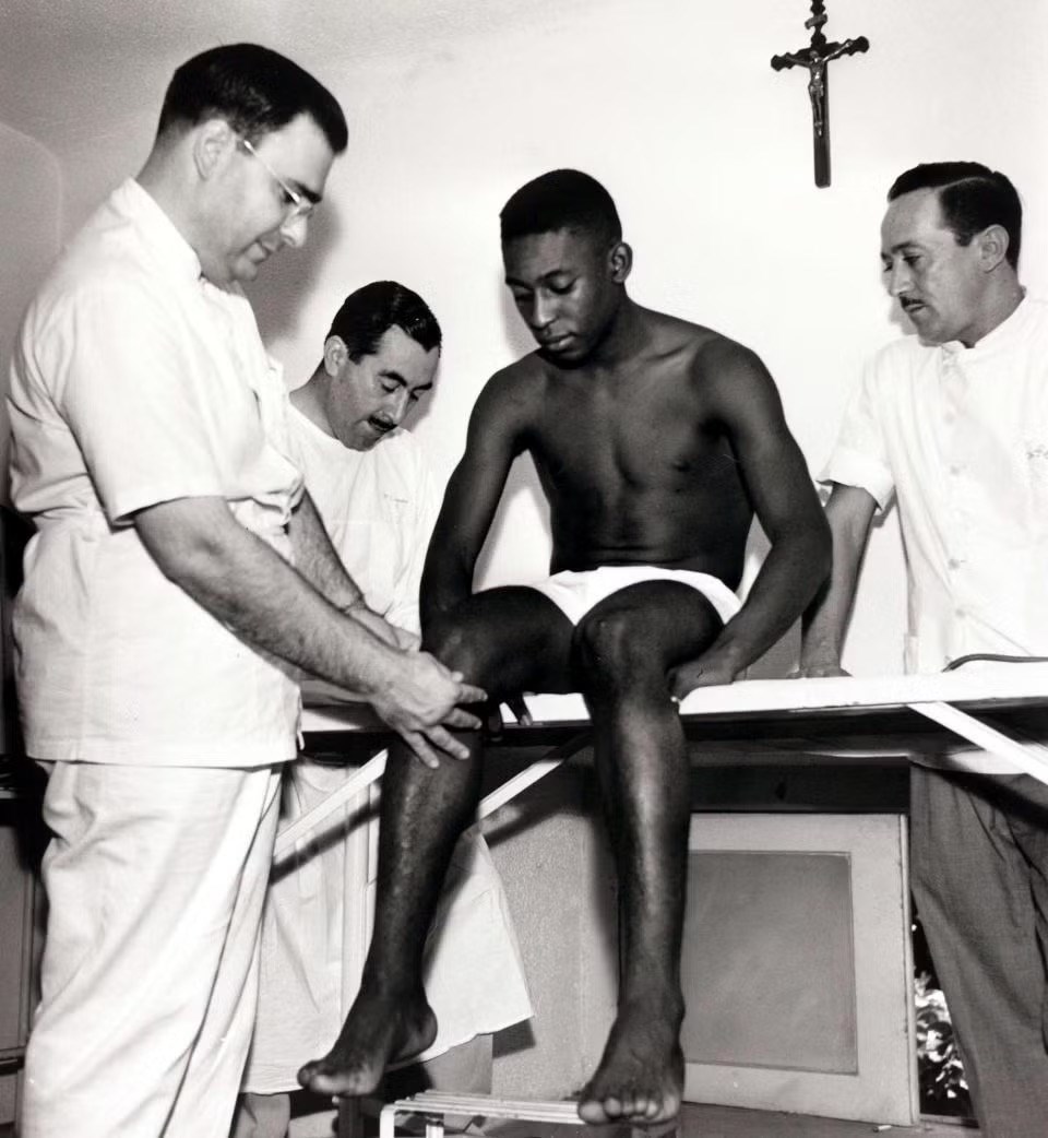 Lịch sử World Cup 1958: Brazil lần đầu đăng quang, Pele lên ngôi “vua“ - ảnh 5