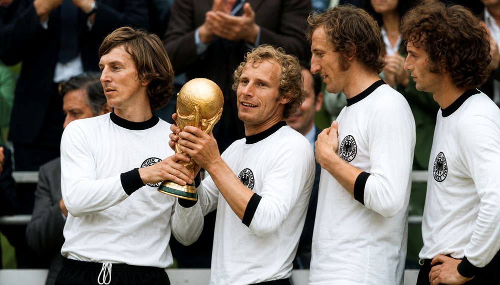 Chủ nhà World Cup: Lợi thế sân nhà là phúc hay họa? - ảnh 10