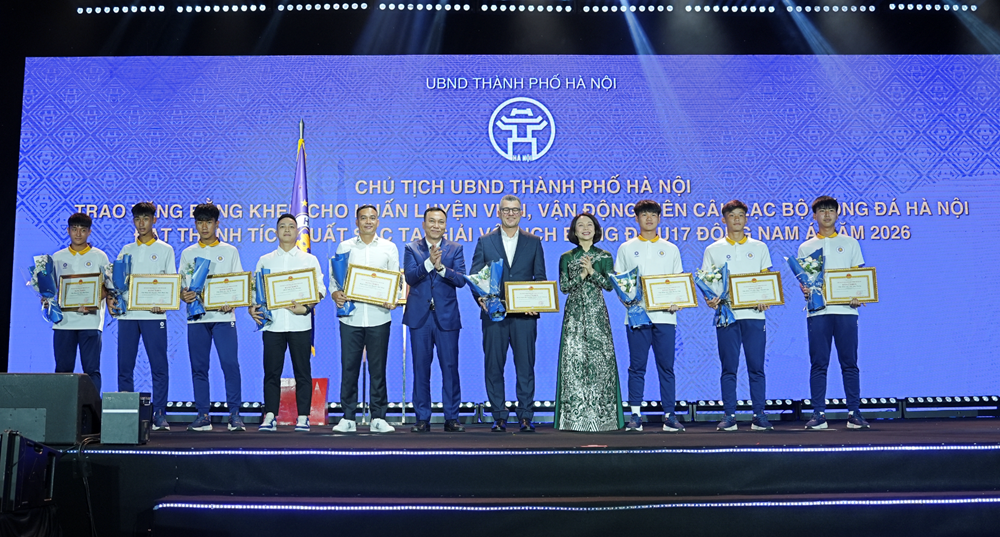 CLB bóng đá Hà Nội vinh dự đón nhận Huân chương Lao động hạng Nhì - ảnh 4