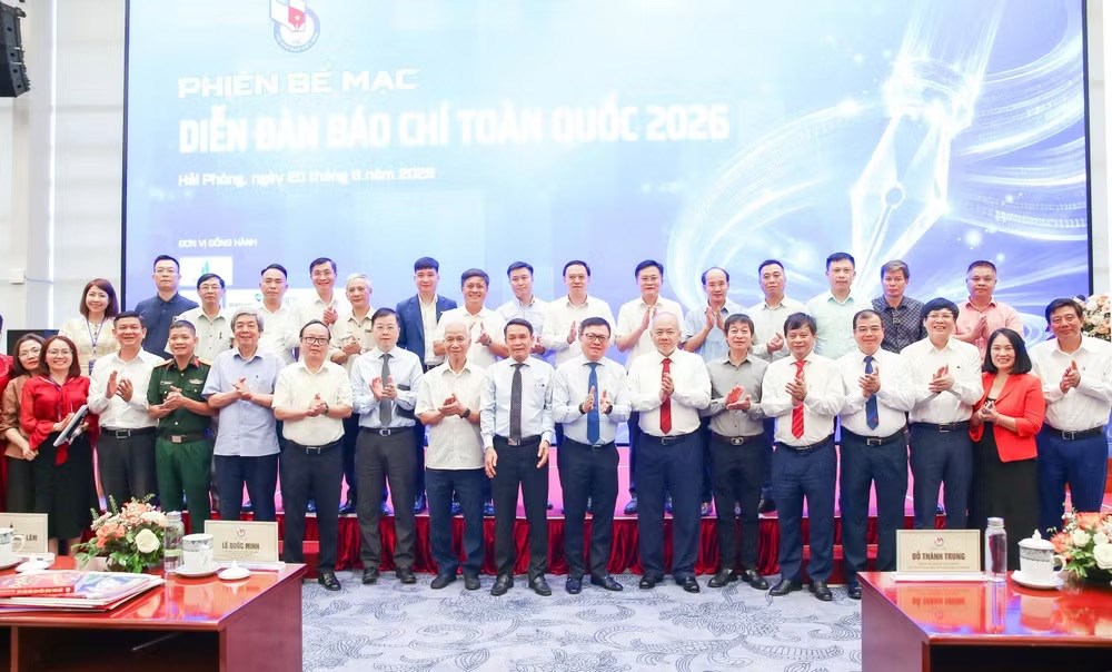 Công bố 10 quy tắc sử dụng AI trong hoạt động báo chí - ảnh 2