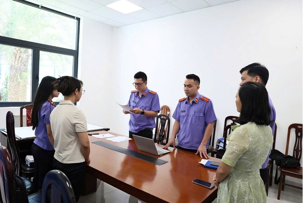Khởi tố cựu Kiểm sát viên liên quan đến sai lệch 89 tỉ đồng trong vụ án đánh bạc - ảnh 1