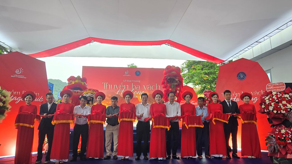 Quảng Ninh: Thuyền ba vách – cánh buồm di sản chính thức đưa vào hoạt động - ảnh 1