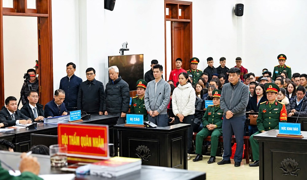 Chủ tịch Tập đoàn Phúc Sơn cùng hai cựu Thiếu tướng hầu tòa vụ án đất sân bay Nha Trang - ảnh 1