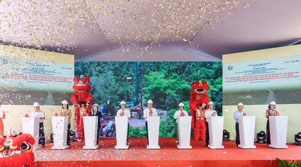 Khởi công tuyến đường 17.000 tỉ đồng qua Khu Dự trữ sinh quyển Đồng Nai, lần đầu áp dụng công nghệ thi công mới - ảnh 1