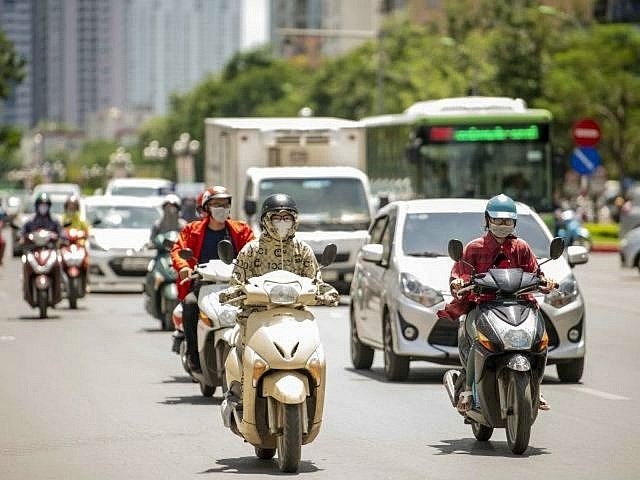 Thời tiết hôm nay 8.7: Hà Nội ngày nắng, chiều tối mưa dông - ảnh 1