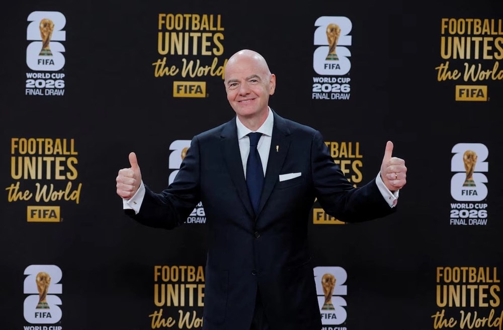 Chủ tịch FIFA từ bỏ kế hoạch bán cổ phần World Cup - ảnh 1
