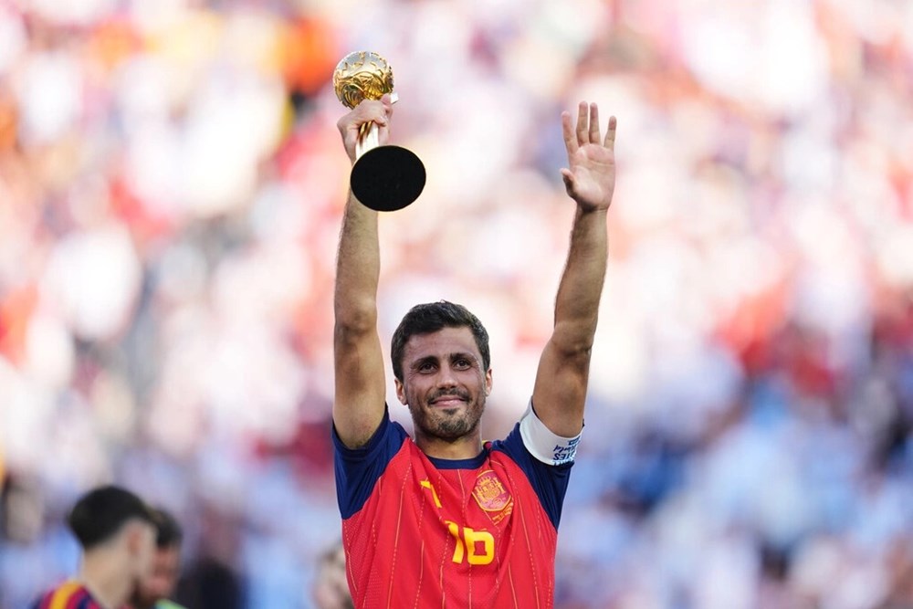 Tin chuyển nhượng 3.8: Man City nguy cơ mất Rodri - ảnh 4