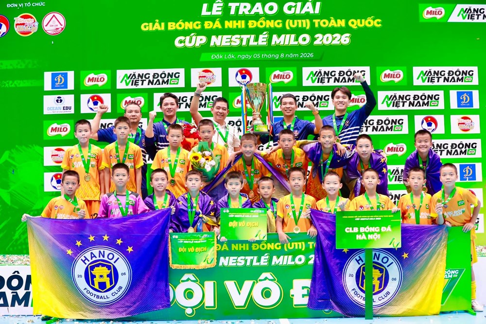 U11 CLB Bóng đá Hà Nội: Chiếc cúp vô địch của cả hệ thống - ảnh 1