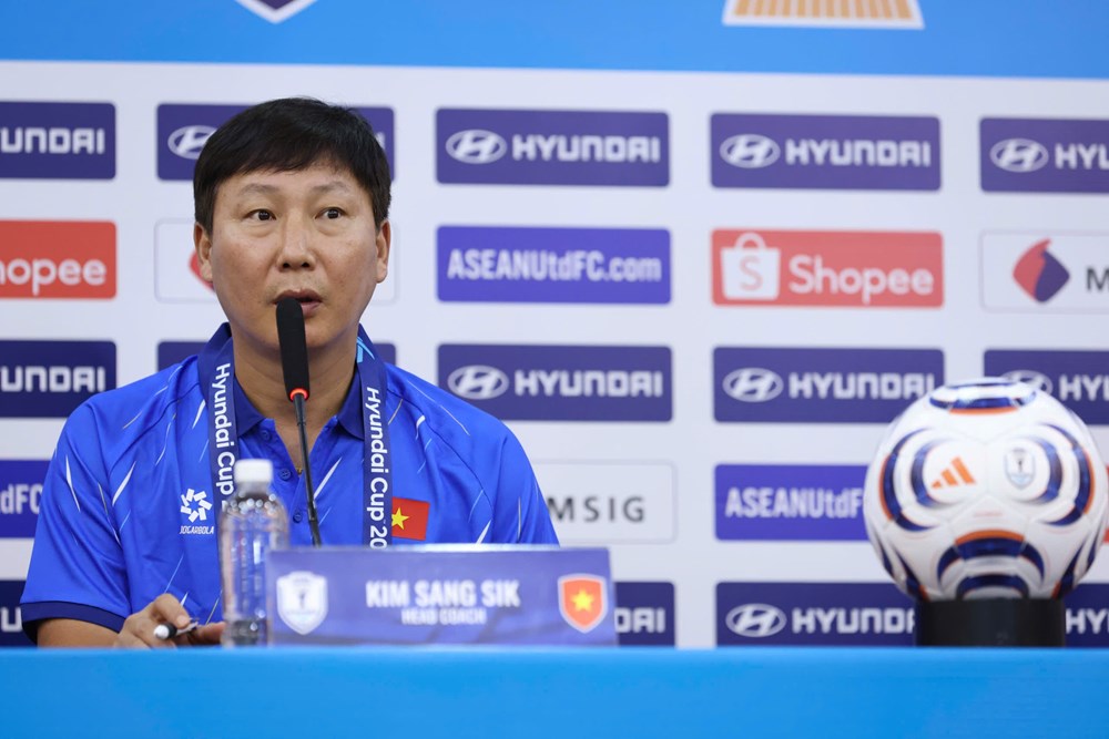 HLV Kim Sang-sik: Tuyển Việt Nam quyết thắng Campuchia - ảnh 1