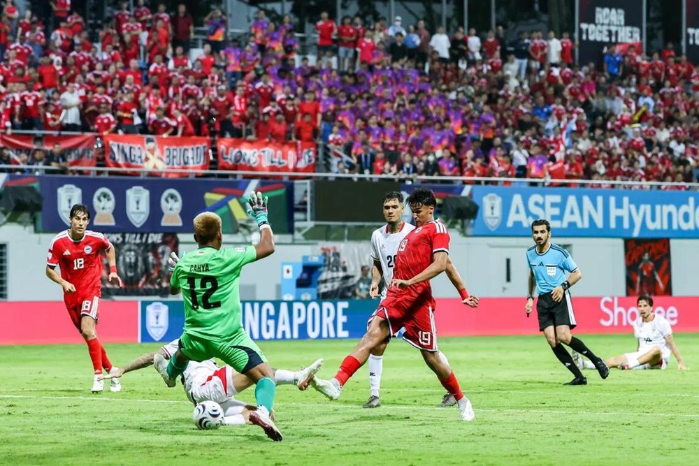 Cầm hòa Indonesia, Singapore giành vé vào bán kết ASEAN Cup 2026 - ảnh 1