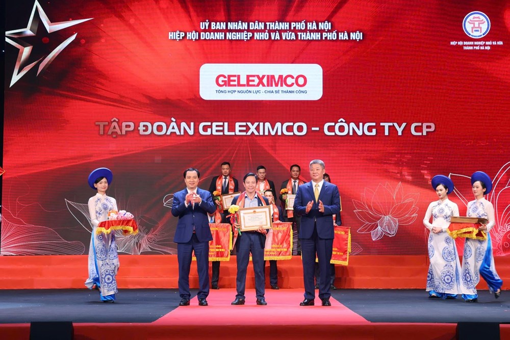 UBND TP. Hà Nội trao bằng khen cho Tập đoàn Geleximco tại Lễ tôn vinh Doanh nhân, Doanh nghiệp Thăng Long. - ảnh 1