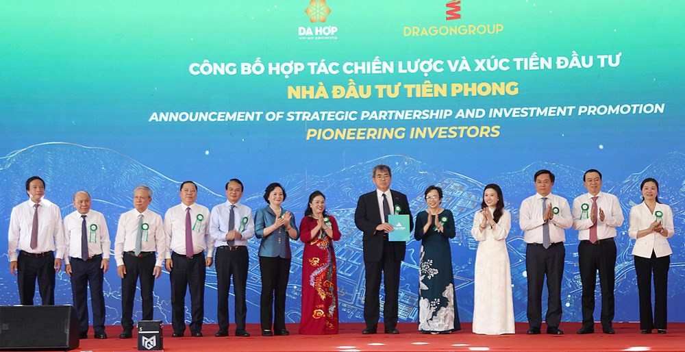 Phó Thủ tướng Phạm Thị Thanh Trà dự Lễ khởi công tổ hợp 5 dự án trọng điểm gần 7.600 tỉ tại Phú Thọ - ảnh 6