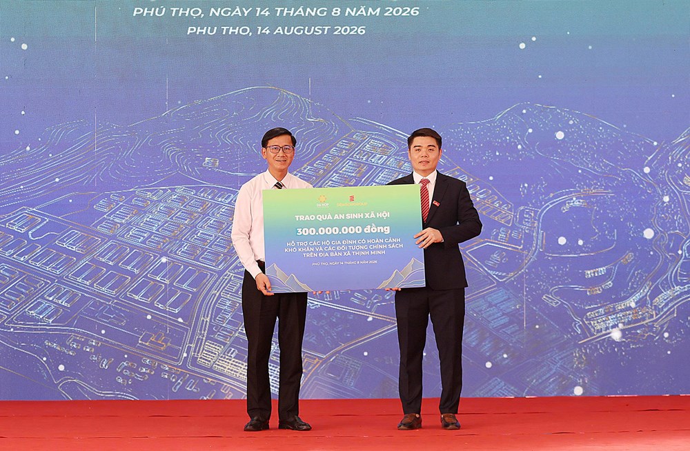 Phó Thủ tướng Phạm Thị Thanh Trà dự Lễ khởi công tổ hợp 5 dự án trọng điểm gần 7.600 tỉ tại Phú Thọ - ảnh 7