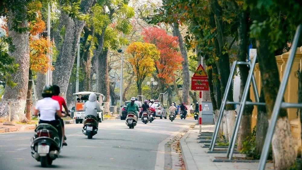 Thời tiết hôm nay 16.8: Hà Nội ngày nắng, tối có mưa dông - ảnh 1