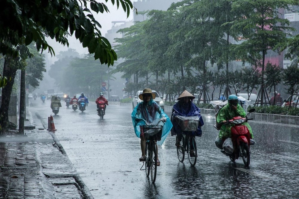 Dự báo thời tiết 20.8: Mưa dông bao trùm nhiều khu vực - ảnh 1