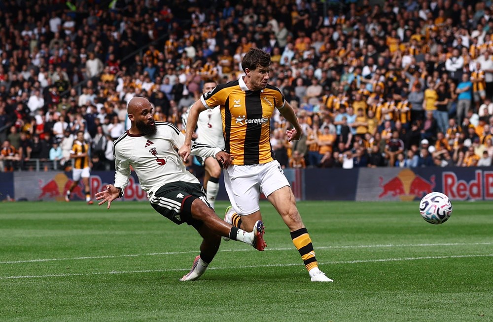 Thua thuyết phục Hull City, Man United bộc lộ nhiều lỗ hổng - ảnh 1