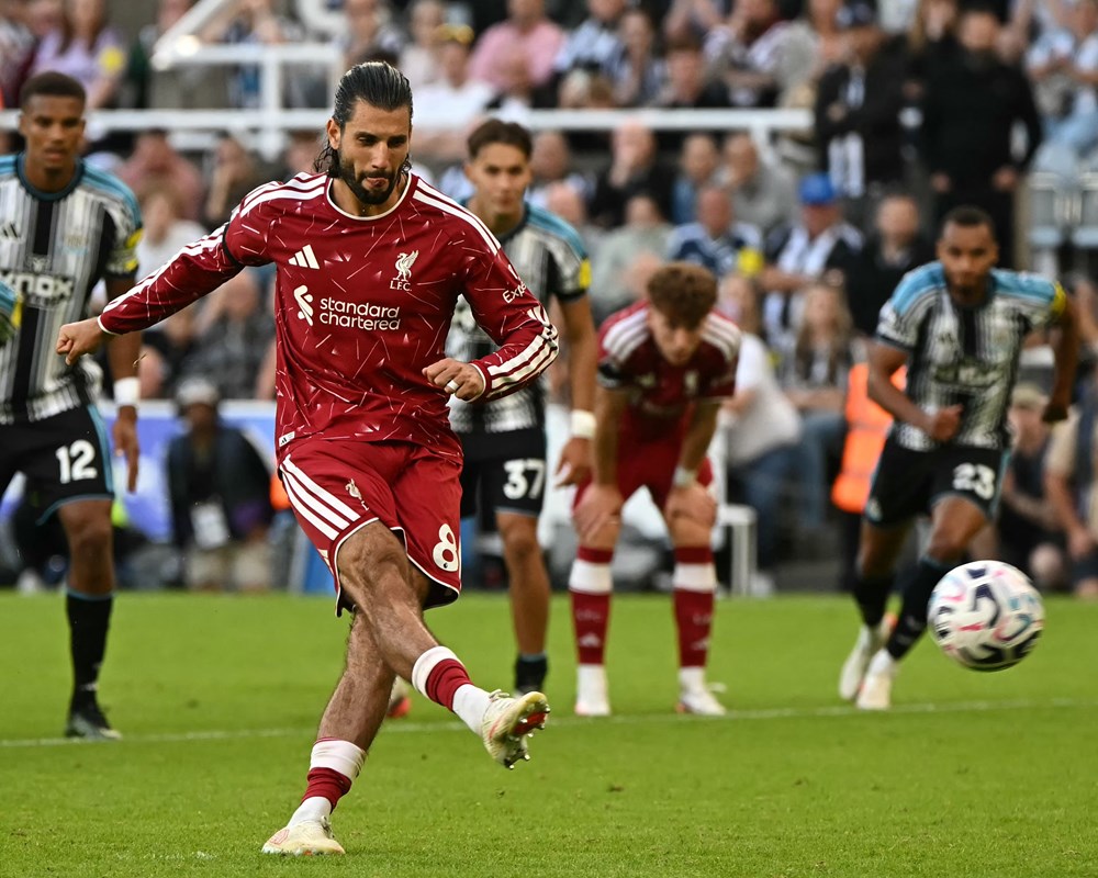 Szoboszlai ghi bàn phút bù giờ, Liverpool thoát thua Newcastle - ảnh 2