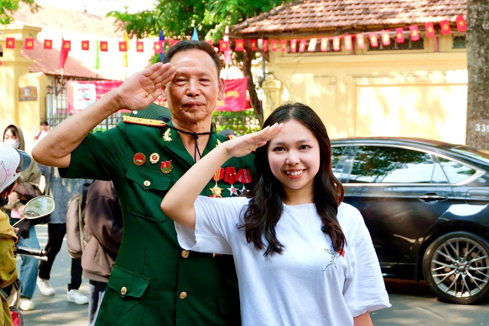 Tình yêu đất nước bắt đầu từ mỗi mái nhà - ảnh 1
