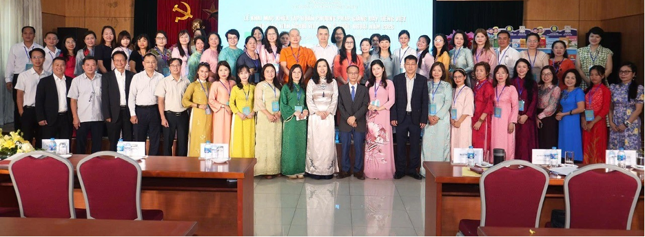 NXBGDVN tiếp tục đồng hành cùng giáo viên người Việt Nam ở nước ngoài trong hành trình giữ gìn và lan tỏa tiếng Việt - ảnh 1