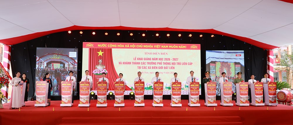 Những tủ sách mở lối ước mơ cho học sinh vùng biên - ảnh 4