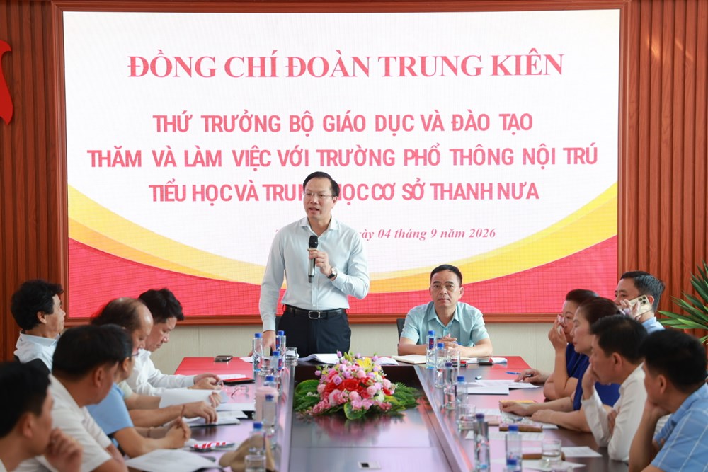 Những tủ sách mở lối ước mơ cho học sinh vùng biên - ảnh 5