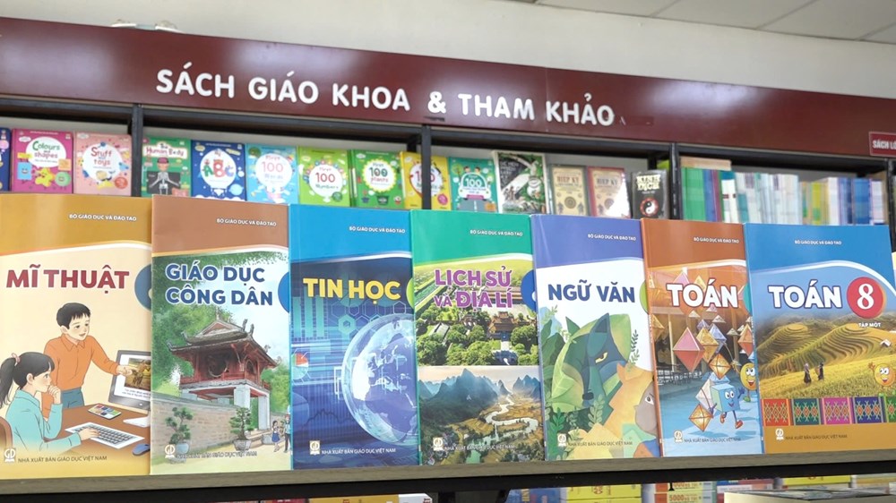 NXBGDVN phát hành 228 triệu bản sách giáo khoa, ưu tiên học sinh vùng khó khăn - ảnh 2