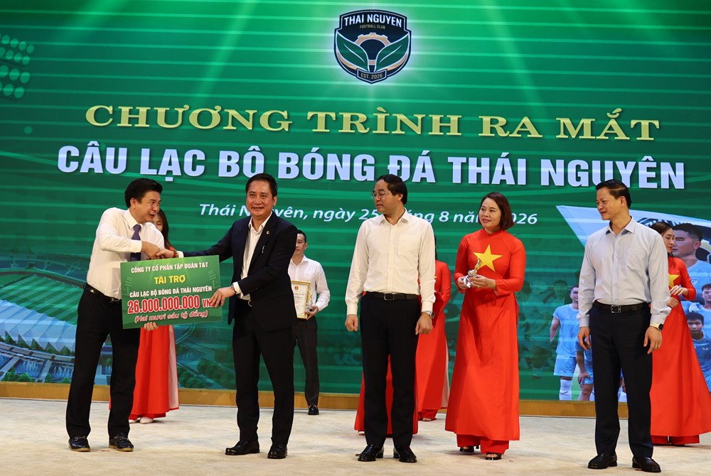 Bóng đá Thái Nguyên: Bầu Hiển đi trước, nhiều người cùng chung tay - ảnh 3