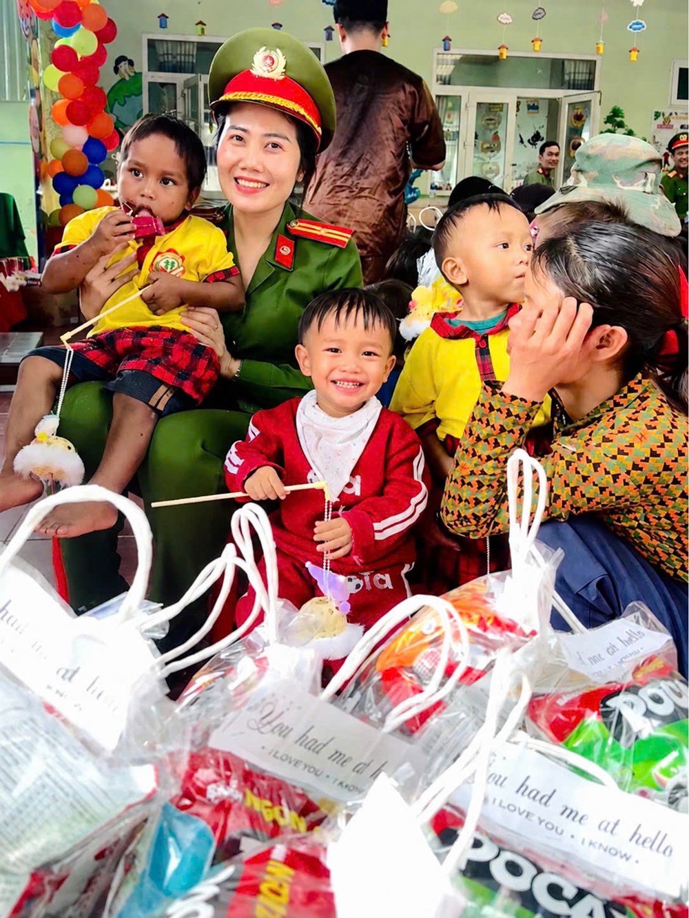 Từ lời chúc Trung thu đến một tuổi thơ được yêu thương - ảnh 2