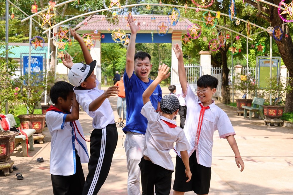Gần 40.000 trẻ em cả nước vui đón Trung thu cùng Vinamilk - ảnh 1