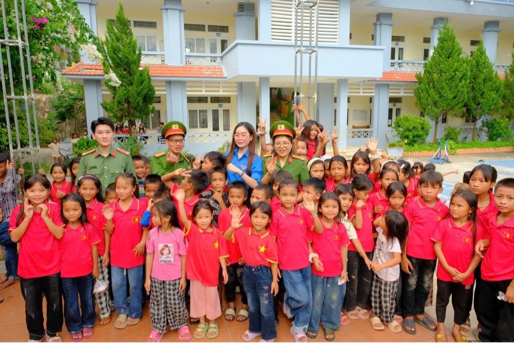 Khi gia đình, nhà trường và xã hội cùng vào cuộc vì trẻ em - ảnh 3