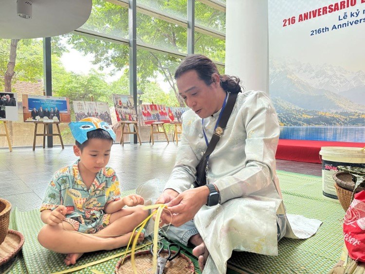 Giữ hồn Trung thu từ những trò chơi dân gian - ảnh 2
