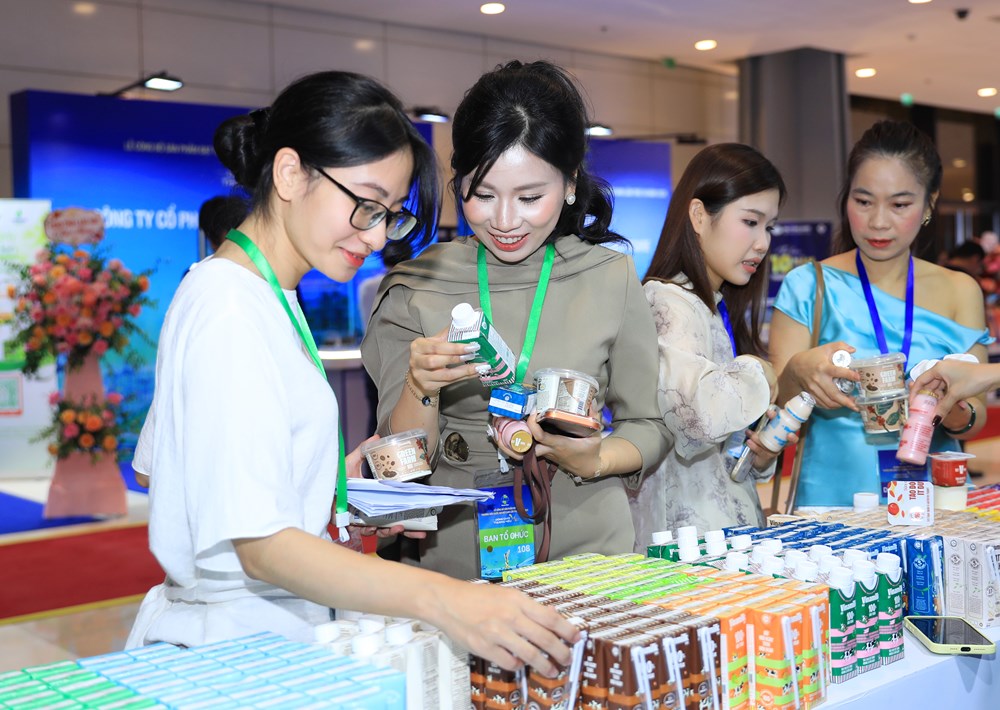 Lấy tiêu chuẩn cao nhất của thế giới làm đích đến: Vinamilk xuất sắc đạt Thương hiệu Quốc gia 18 năm liền - ảnh 2