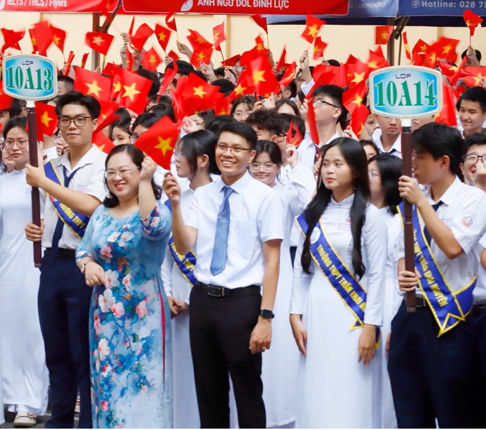 Trường còn chỗ, học sinh gần nhà vẫn khó vào lớp 10 - ảnh 1