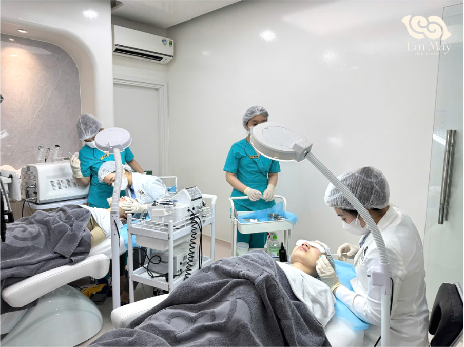Em Mây Skin Center: Giá trị công nghệ trị sẹo đến từ chỉ định y khoa - ảnh 1