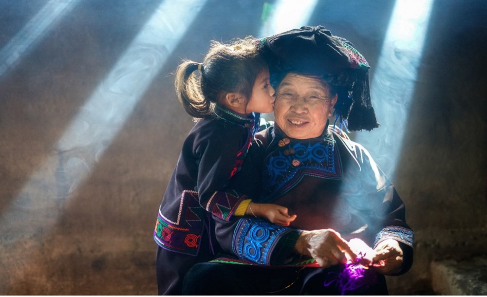 Nụ cười miền biên viễn - ảnh 1