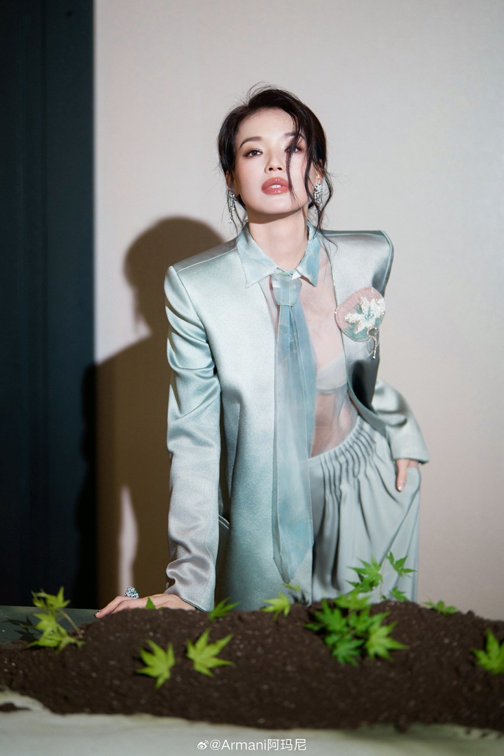 Lời thú nhận của Thư Kỳ: Tẩy trang đi rồi, tôi cũng rất giống một người phụ nữ 50 tuổi - ảnh 1