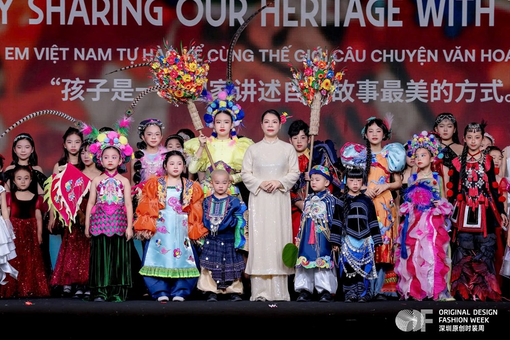 “Việt Nam Đa Sắc 2026”: Khi di sản cất lời trên sàn diễn thời trang quốc tế - ảnh 1