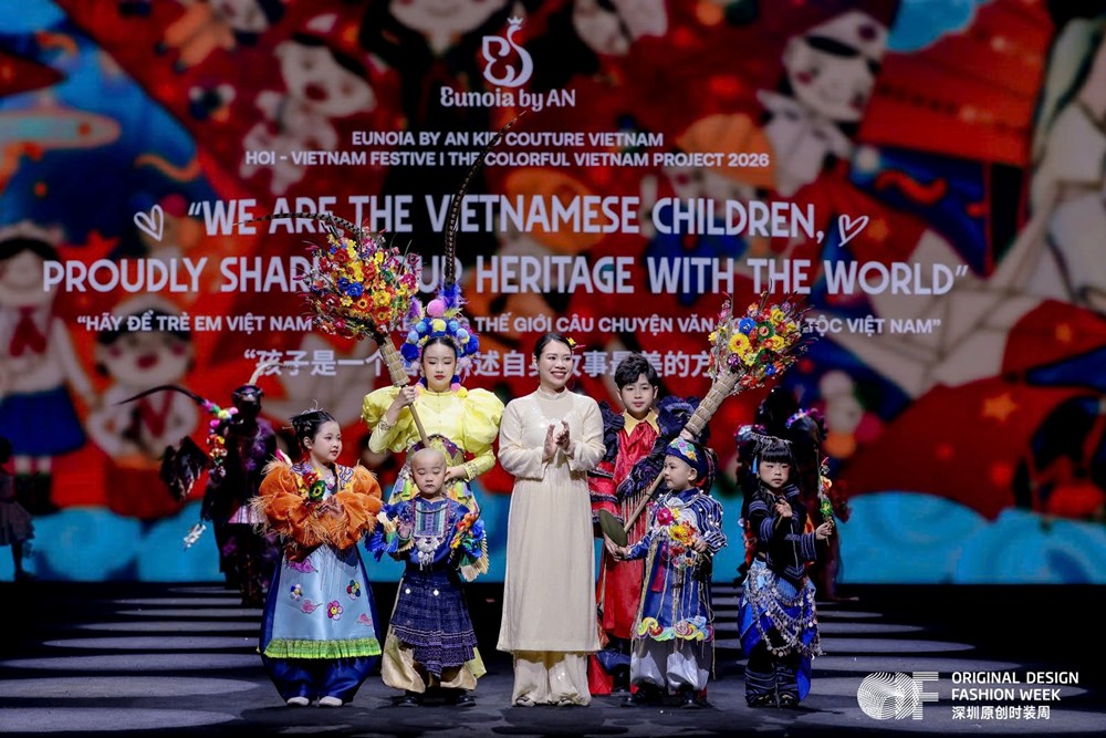 “Việt Nam Đa Sắc 2026”: Khi di sản cất lời trên sàn diễn thời trang quốc tế - ảnh 7
