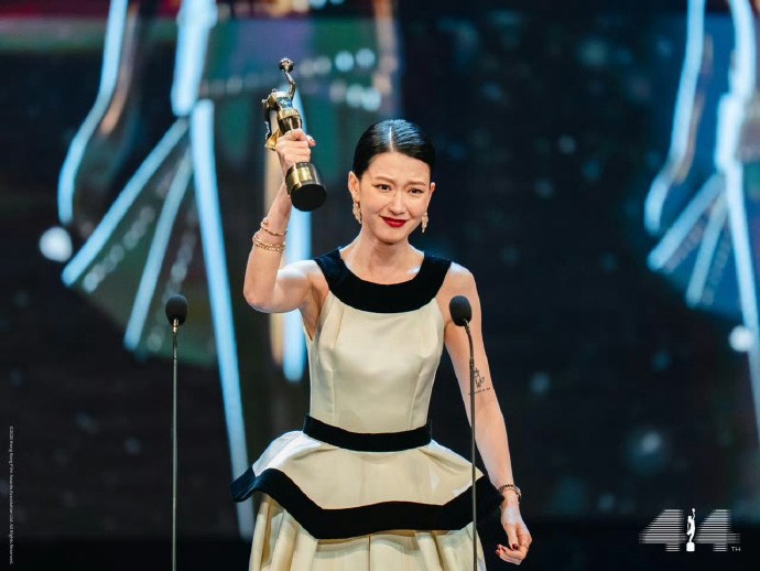 Chương Tử Di “trắng tay” tại Kim Tượng: “Thiên nga bạc” vẫn khiến người khác nể phục - ảnh 2