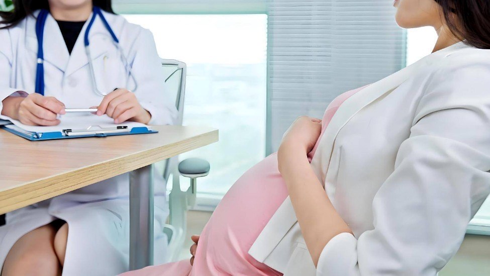 Cô gái 28 tuổi bị ung thư phổi di căn khi mang thai dù không hút thuốc: 5 việc cần làm để phòng bệnh - ảnh 1