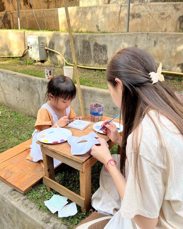 3 việc bố mẹ nên làm giúp con, 4 việc nhất định phải để con tự làm - ảnh 1