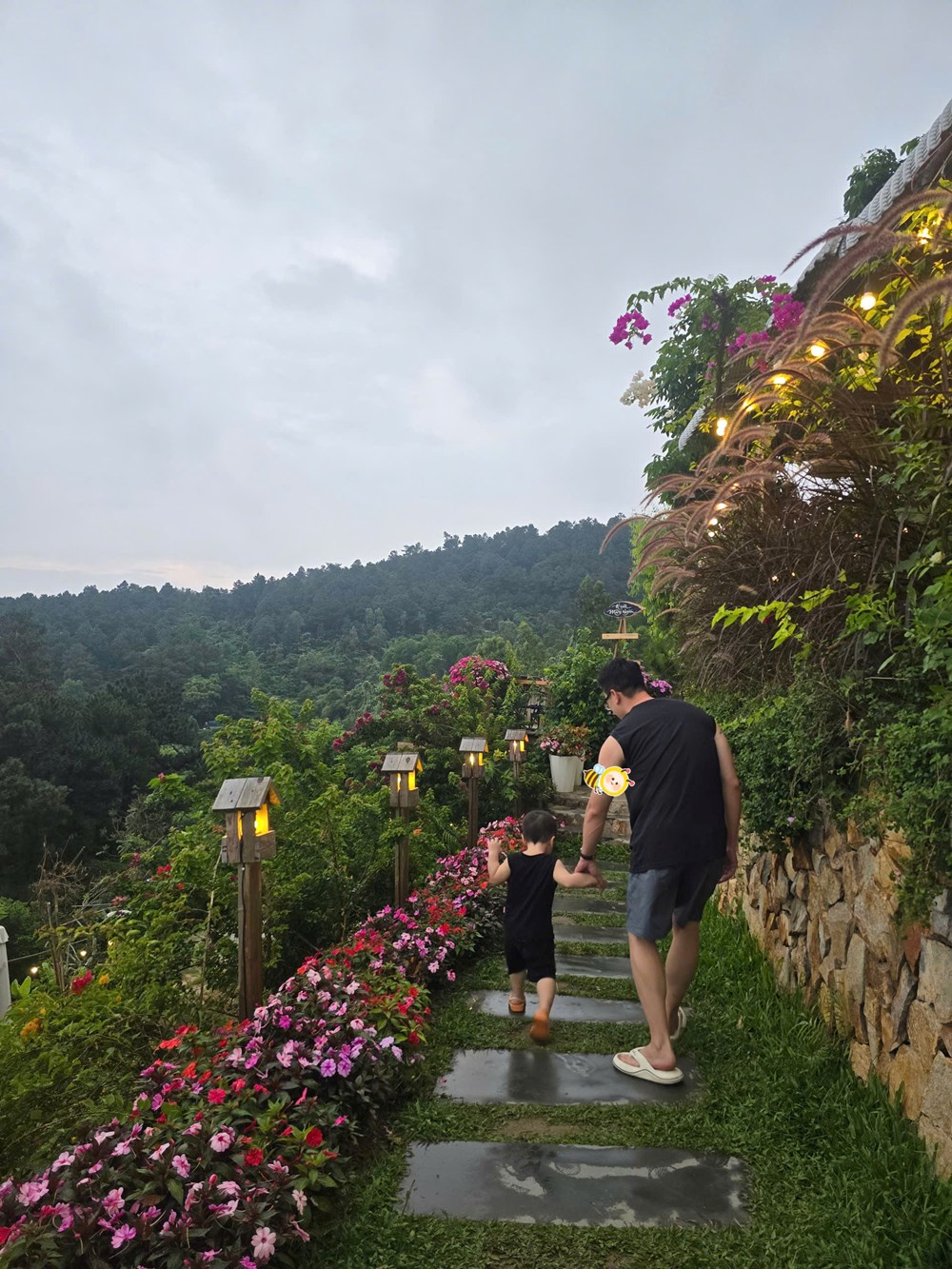 Muốn biết mình có chọn đúng chồng, chọn đúng bố cho con hay không? Cứ đi du lịch dài ngày một chuyến là sẽ rõ! - ảnh 1