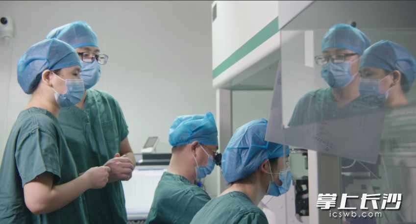 Vừa sinh đã “10 tuổi”: Sự thật khó tin trong y học - ảnh 2