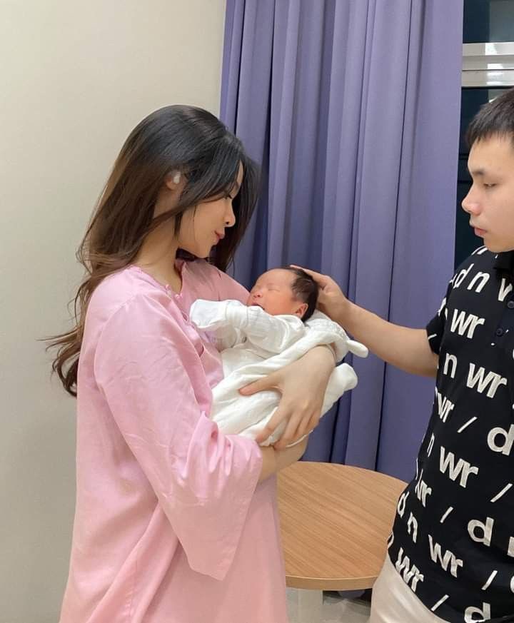 Sinh con sớm hay muộn, vốn chưa bao giờ có câu trả lời đúng hay sai - ảnh 1
