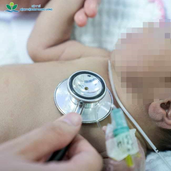 Bé sơ sinh mang nhóm máu cực hiếm, bác sĩ có quyết định đặc biệt để cứu sống bé - ảnh 2