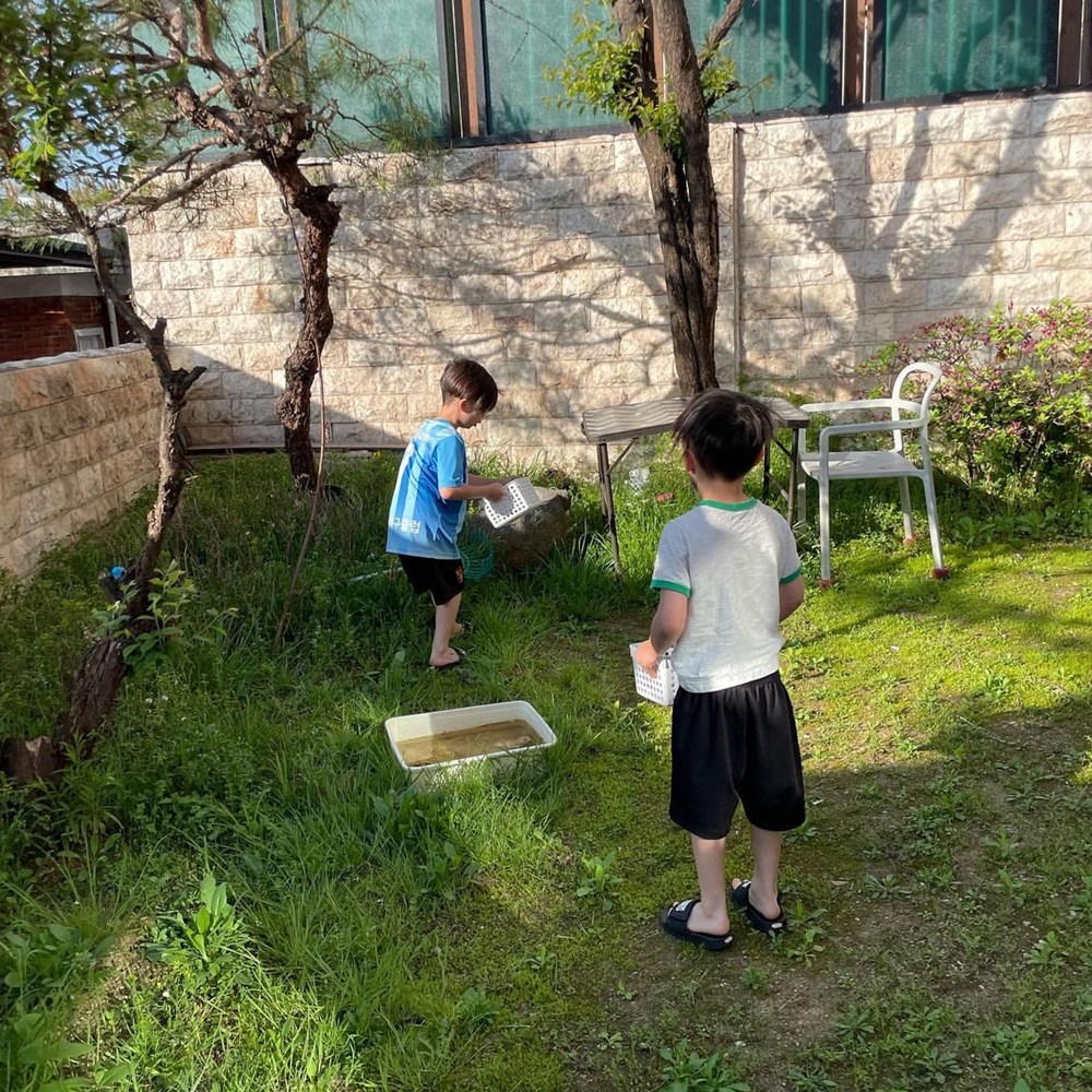 Đòn roi không tạo nên một đứa trẻ ngoan ngoãn lành mạnh - ảnh 1