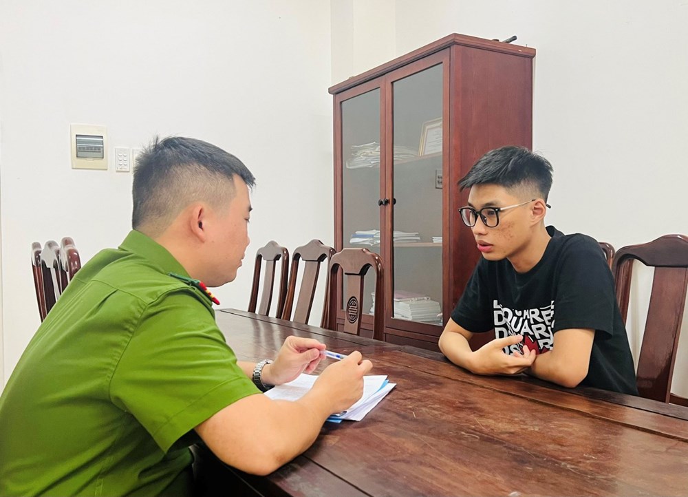 Bắt 7 thanh niên chiếm đoạt tài sản của hơn 200 người - ảnh 2