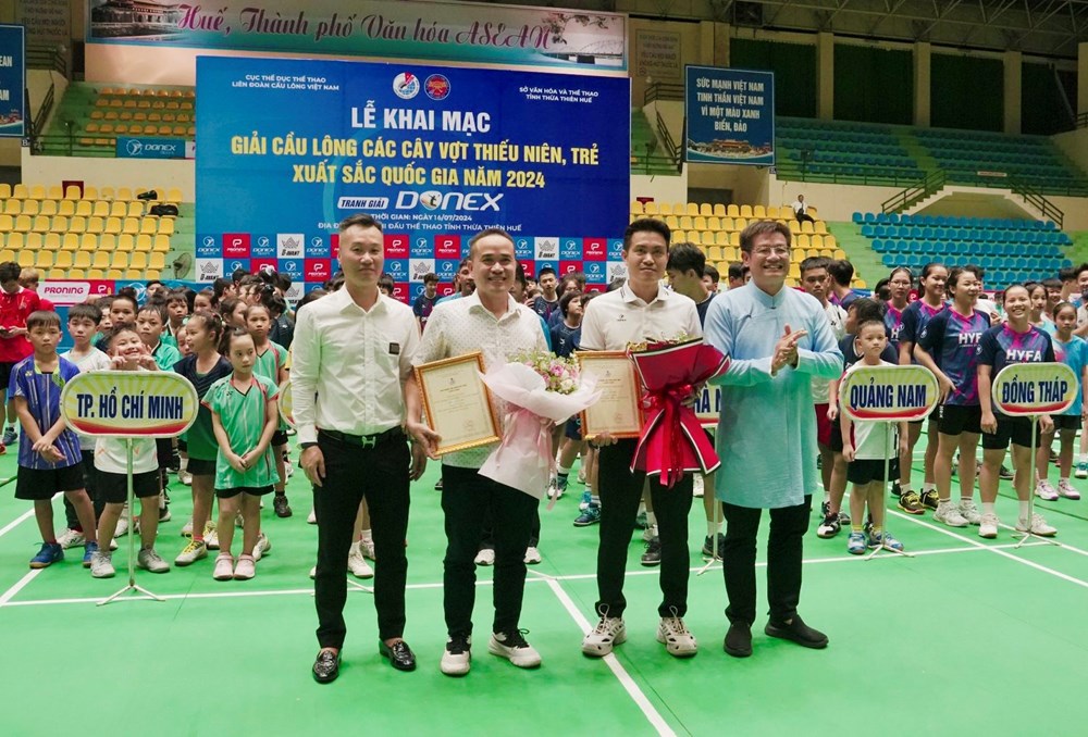 Hơn 400 VĐV tranh tài tại Giải cầu lông các cây vợt thiếu niên, trẻ xuất sắc quốc gia - ảnh 1