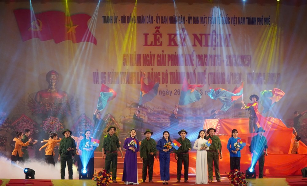 Tiếp tục phát huy mạnh mẽ truyền thống lịch sử và văn hóa Huế - ảnh 2
